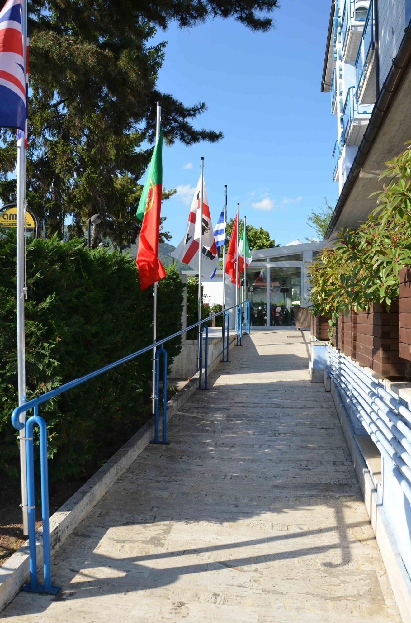 Hotel Azzurro L'Aquila Exterior photo