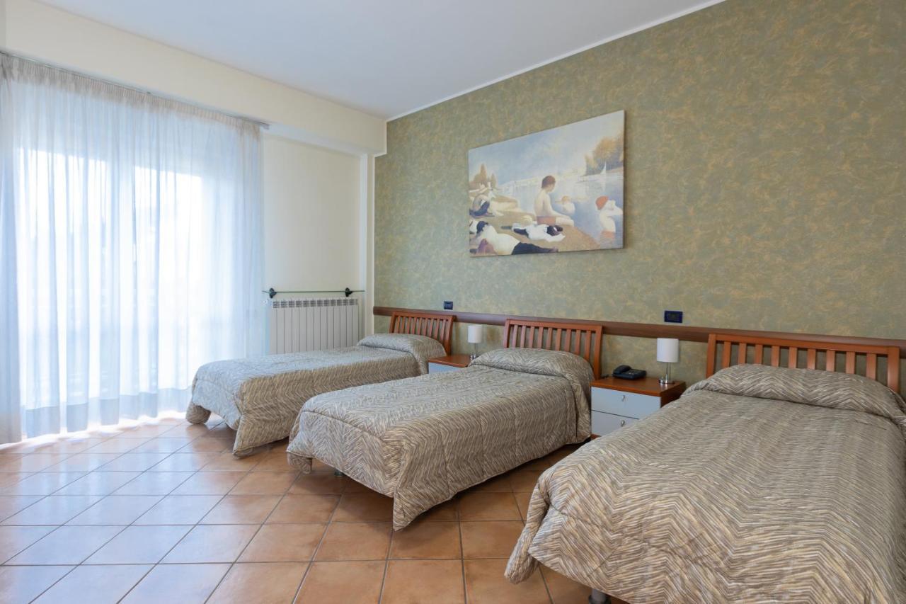 Hotel Azzurro L'Aquila Exterior photo