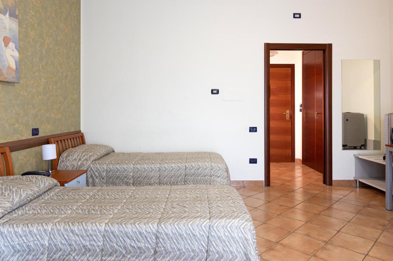 Hotel Azzurro L'Aquila Exterior photo